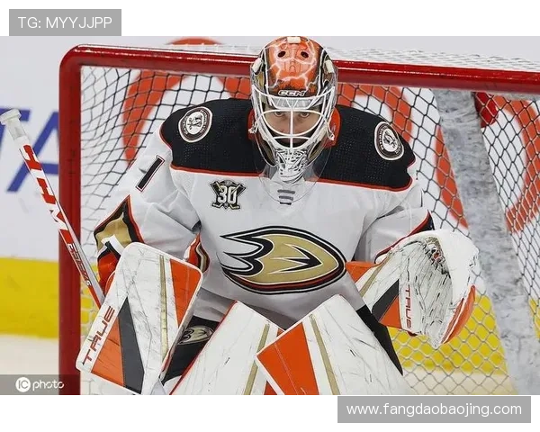 [NHL]常规赛：卡尔加里火焰2-3埃德蒙顿油人 集锦.